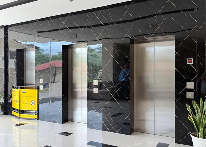 Aparthotel Spacious Unit In Mactan Cebu 3*